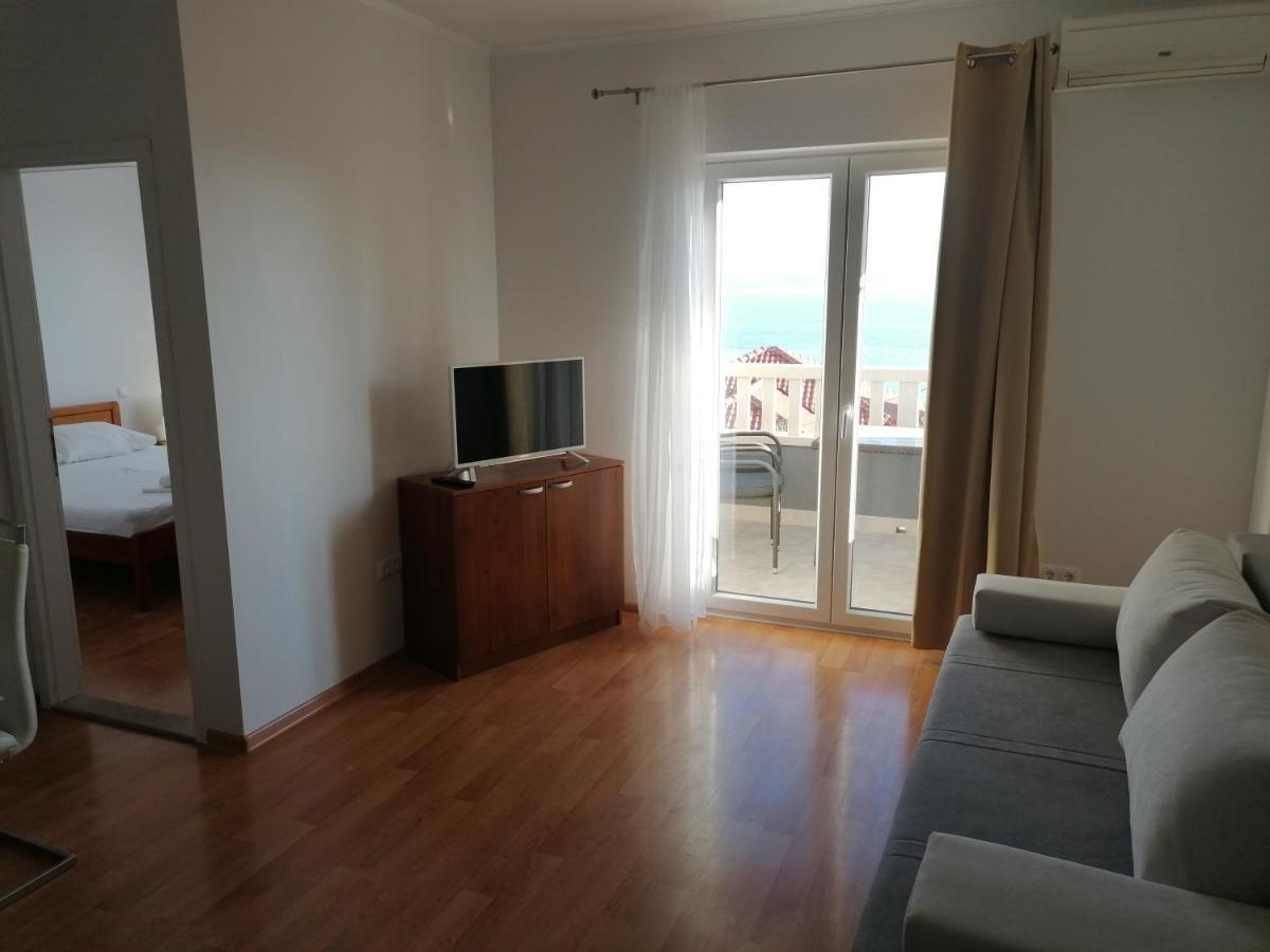 Apartments Dinko Дуче Экстерьер фото